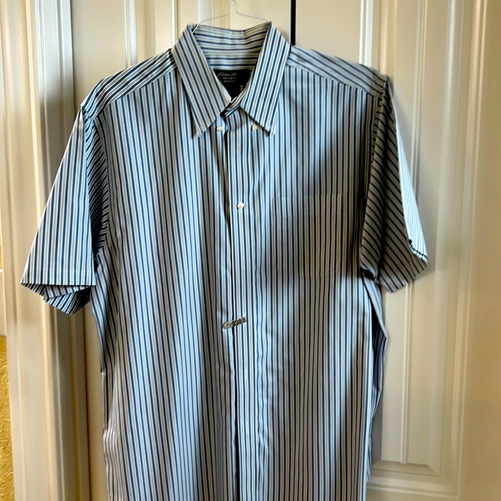 *SOLD*Eddie Bauer shortsleeved shirt size Larger